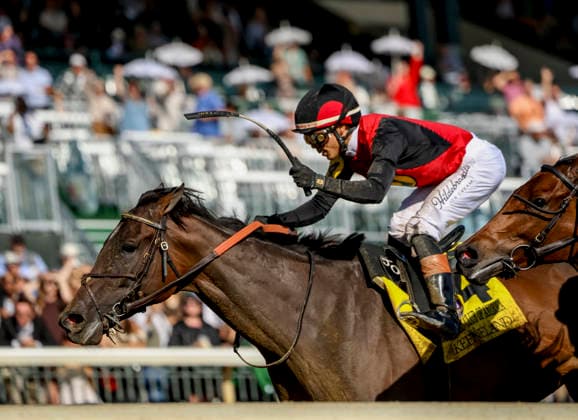 October 3, 2026, Lexington, Ky, USA: Evanescence (4) ridden by Jose Ortiz wins the Thoroughbred Club of America Stakes (Grade 2) on Coolmore Turf Mile Day at Keeneland in Lexington, Kentucky on October 3, 2026. Eclipse Sportswire CSM Lexington USA - ZUMAcs17 20261003_faf_cs17_041 Copyright: xCandicexChavezx