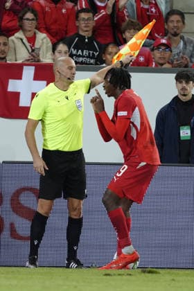 Luzern, Switzerland - October 03: Johan Manzambi (9 SUI) in talk with assistant referee during the UEFA Nations League match between Switzerland and Slovenia at thermoplan arena on October 03, 2026 in Luzern, Switzerland. Copyright: xKjetilxWaberx xSPPx Sportspressphoto_SPR244880