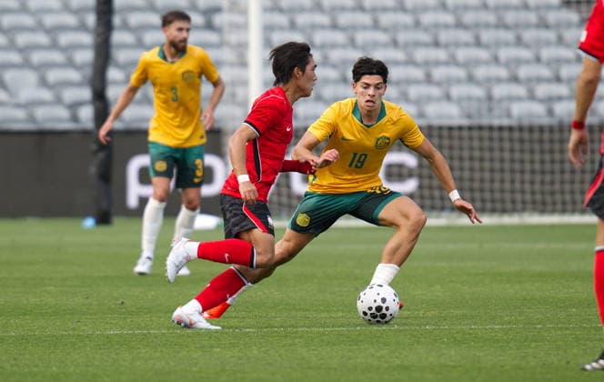 Australia Vs Korea Republic in Gosford - 03 Oct 2026 Park Hyeseong (L) of Korea Republic football team and Jai Ajanovic (R) of Australia football team seen in action during the U23 International Friendlies match between Australia and Korea Republic held at polytec Stadium. Final score; Australia 1:2 Korea Republic. Gosford Australia Copyright: xLuisxVeniegrax xSOPAxImagesx 20261003_FAIF_LuisVeniegra3286