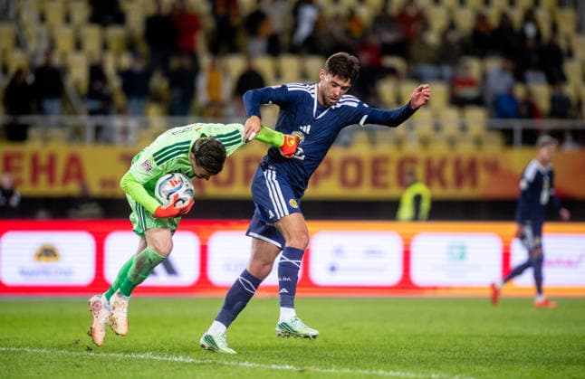 Stole Dimitrievski Aaron Hickey seen during UEFA Nations League Division B game between National Teams of North Macedonia an Scotland (Jacek Prondzynski Ball Raw Images) Skopje North Macedonia, Skopje North Macedonia Copyright: xJacekxProndzynskix jacekprondzynski_northmacedonia_scotland_2627_050