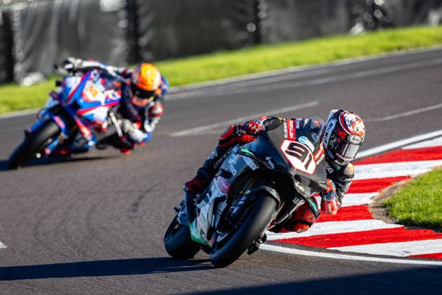 British Superbike Championship Day Two Leon Haslam, Moto Rapido Racing Ducati 1000 during Race 1 of the ZYN British Superbike Championship at Donnington Park, Castle Donington 03 10 2026 UK Newspapers OUT Copyright: xMichaelxWincottx FIL-24021-0005