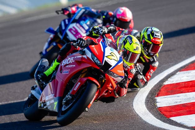British Superbike Championship Day Two Ryan Vickers, Honda Racing UK Honda 1000 during Race 1 of the ZYN British Superbike Championship at Donnington Park, Castle Donington 03 10 2026 UK Newspapers OUT Copyright: xMichaelxWincottx FIL-24021-0011