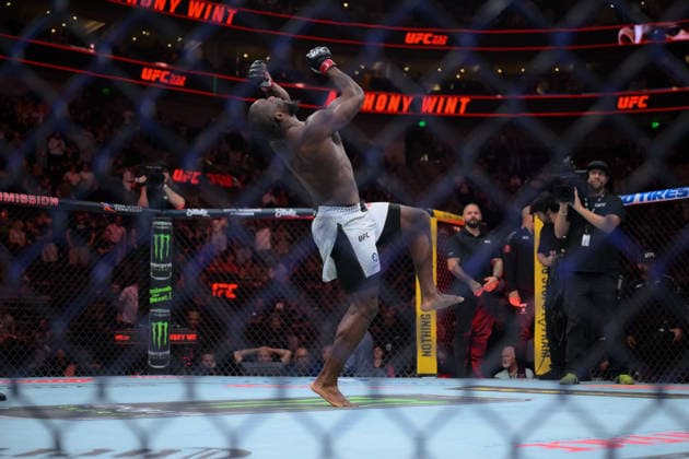 October 3, 2026, Salt Lake City, Utah, USA: ANTHONY WINT defeated LUCAS ARMAND by TKO (strikes) at 0:23 of Round 1 during UFC 332 at the Delta Arena in Utah. Salt Lake City USA - ZUMAo117 20261003_zsp_o117_042 Copyright: xMikaelxOnax