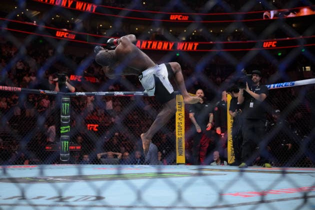 October 3, 2026, Salt Lake City, Utah, USA: ANTHONY WINT defeated LUCAS ARMAND by TKO (strikes) at 0:23 of Round 1 during UFC 332 at the Delta Arena in Utah. Salt Lake City USA - ZUMAo117 20261003_zsp_o117_043 Copyright: xMikaelxOnax