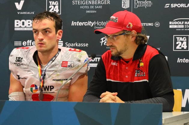 Bay Harvey (Potsdam Royals, #8) and Michael Vogt (Potsdam Royals, Head Coach) l during the press conference, Dresden Monarchs vs Potsdam Royals, American Football, GFL, German Football League, Season 2026, GFL-Bowl, 03.10.2026, GFLBowl2026 Photo: PFA Klaus Sack Dresden Rudolf-Harbig-Stadion Deutschland Copyright: xPFA KlausxSackx