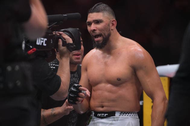 October 3, 2026, Salt Lake City, Utah, USA: JOHNNY WALKER defeated MICK PARKIN by KO (knee) at 3:35 of Round 1during UFC 332 at the Delta Arena in Utah. Salt Lake City USA - ZUMAo117 20261003_zsp_o117_011 Copyright: xMikaelxOnax
