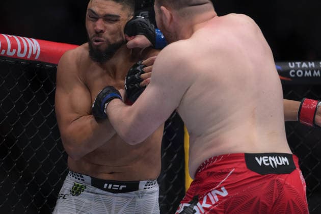 October 3, 2026, Salt Lake City, Utah, USA: JOHNNY WALKER defeated MICK PARKIN by KO (knee) at 3:35 of Round 1during UFC 332 at the Delta Arena in Utah. Salt Lake City USA - ZUMAo117 20261003_zsp_o117_014 Copyright: xMikaelxOnax