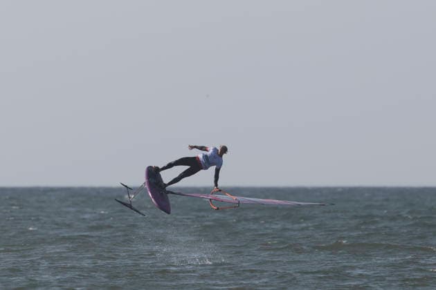 PWA - Citroen - World Windsurfing Tour Sylt 2026 - Tag 8 - Slalom Foil Men; Sylt Westerland, 03.10.2026 Yentel Caers (Freestyle Men, Belgium, B-16); PWA - Citroen - World Windsurfing Tour Sylt 2026 - Tag 8 - Slalom Foil Men am 03.10.2026 vor dem Brandenburger Strand - Motorboot auf Sylt Westerland (Deutschland). Copyright: xBEAUTIFULxSPORTS AndreasxDickx