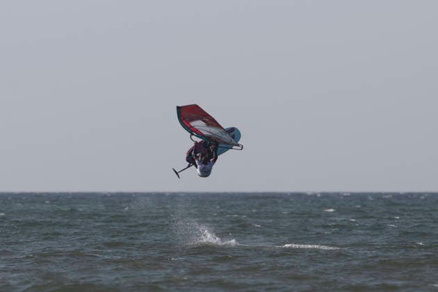 PWA - Citroen - World Windsurfing Tour Sylt 2026 - Tag 8 - Slalom Foil Men; Sylt Westerland, 03.10.2026 Steven Van Broeckhoven (Freestyle Men, Belgium, B-72); PWA - Citroen - World Windsurfing Tour Sylt 2026 - Tag 8 - Slalom Foil Men am 03.10.2026 vor dem Brandenburger Strand - Motorboot auf Sylt Westerland (Deutschland). Copyright: xBEAUTIFULxSPORTS AndreasxDickx