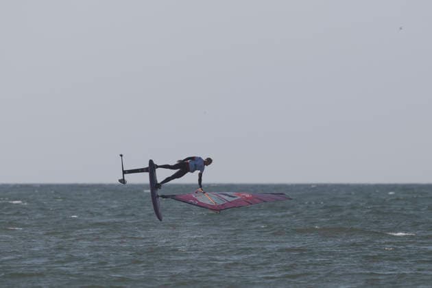 PWA - Citroen - World Windsurfing Tour Sylt 2026 - Tag 8 - Slalom Foil Men; Sylt Westerland, 03.10.2026 Yentel Caers (Freestyle Men, Belgium, B-16); PWA - Citroen - World Windsurfing Tour Sylt 2026 - Tag 8 - Slalom Foil Men am 03.10.2026 vor dem Brandenburger Strand - Motorboot auf Sylt Westerland (Deutschland). Copyright: xBEAUTIFULxSPORTS AndreasxDickx