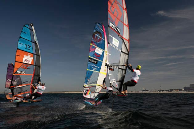 PWA - Citroen - World Windsurfing Tour Sylt 2026 - Tag 8 - Slalom Foil Men; Sylt Westerland, 03.10.2026 Bruno Martini (Slalom Foil Men, Italy, ITA-160); Sem Stroosma (Slalom Foil Men, Argentina, NED-450); Noah Vinther (Slalom Foil Men, Denmark, DEN-7777); PWA - Citroen - World Windsurfing Tour Sylt 2026 - Tag 8 - Slalom Foil Men am 03.10.2026 vor dem Brandenburger Strand - Motorboot auf Sylt Westerland (Deutschland). Copyright: xBEAUTIFULxSPORTS AndreasxDickx