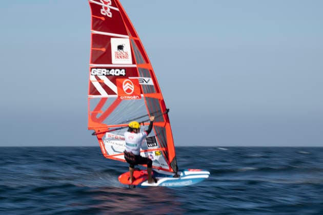 PWA - Citroen - World Windsurfing Tour Sylt 2026 - Tag 8 - Slalom Foil Men; Sylt Westerland, 03.10.2026 Fabian Wolf (Slalom Foil Men, Germany, GER-404); PWA - Citroen - World Windsurfing Tour Sylt 2026 - Tag 8 - Slalom Foil Men am 03.10.2026 vor dem Brandenburger Strand - Motorboot auf Sylt Westerland (Deutschland). Copyright: xBEAUTIFULxSPORTS AndreasxDickx