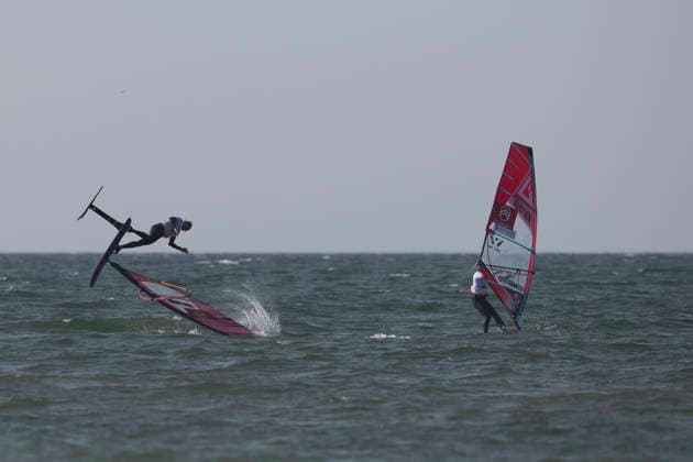 PWA - Citroen - World Windsurfing Tour Sylt 2026 - Tag 8 - Slalom Foil Men; Sylt Westerland, 03.10.2026 Yentel Caers (Freestyle Men, Belgium, B-16); PWA - Citroen - World Windsurfing Tour Sylt 2026 - Tag 8 - Slalom Foil Men am 03.10.2026 vor dem Brandenburger Strand - Motorboot auf Sylt Westerland (Deutschland). Copyright: xBEAUTIFULxSPORTS AndreasxDickx