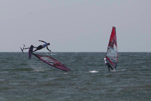 PWA - Citroen - World Windsurfing Tour Sylt 2026 - Tag 8 - Slalom Foil Men; Sylt Westerland, 03.10.2026 Yentel Caers (Freestyle Men, Belgium, B-16); PWA - Citroen - World Windsurfing Tour Sylt 2026 - Tag 8 - Slalom Foil Men am 03.10.2026 vor dem Brandenburger Strand - Motorboot auf Sylt Westerland (Deutschland). Copyright: xBEAUTIFULxSPORTS AndreasxDickx