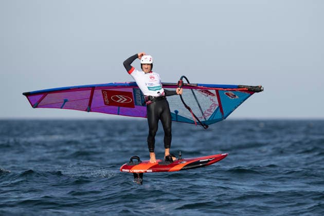 PWA - Citroen - World Windsurfing Tour Sylt 2026 - Tag 8 - Slalom Foil Men; Sylt Westerland, 03.10.2026 Balz Müller (Freestyle Men, Switzerland, SUI-21); PWA - Citroen - World Windsurfing Tour Sylt 2026 - Tag 8 - Slalom Foil Men am 03.10.2026 vor dem Brandenburger Strand - Motorboot auf Sylt Westerland (Deutschland). Copyright: xBEAUTIFULxSPORTS AndreasxDickx