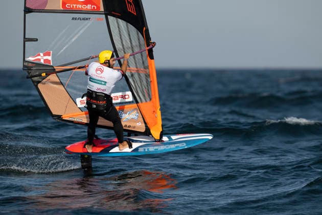 PWA - Citroen - World Windsurfing Tour Sylt 2026 - Tag 8 - Slalom Foil Men; Sylt Westerland, 03.10.2026 Matteo Iachino (Slalom Foil Men, Italy, ITA-140); PWA - Citroen - World Windsurfing Tour Sylt 2026 - Tag 8 - Slalom Foil Men am 03.10.2026 vor dem Brandenburger Strand - Motorboot auf Sylt Westerland (Deutschland). Copyright: xBEAUTIFULxSPORTS AndreasxDickx