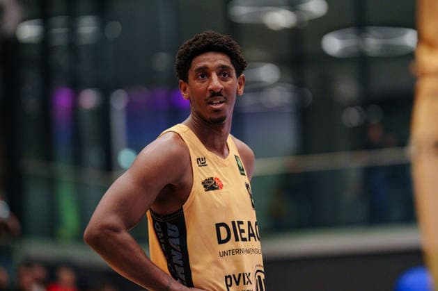 2. Basketball Bundesliga ProB Nord - 2. Spieltag: Lok Bernau - ART Giants Düsseldorf Shawn Anthony Scott II (Lok Bernau, 8) am 03.10.2026 in der Sparkassen-Arena Bernau, Bernau (Brandenburg) Bernau Sparkassen-Arena Bernau Brandenburg Deutschland