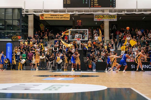 2. Basketball Bundesliga ProB Nord - 2. Spieltag: Lok Bernau - ART Giants Düsseldorf Fans in der Halle am 03.10.2026 in der Sparkassen-Arena Bernau, Bernau (Brandenburg) Bernau Sparkassen-Arena Bernau Brandenburg Deutschland
