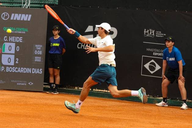 RECORD DATE NOT STATED Heide (bra) vs Boscardin Dias (bra) in the quarterfinals of the ATP, Tennis Herren Challenger Curitiba Curitiba (PR), 03 10 2026 - ATP Challenger Curitiba Heide Boscardin Dias - Tennis player Pedro Boscardin Dias (BRA) against Gustavo Heide (BR) in the quarterfinals of the ATP Challenger Curitiba, at the Graciosa Country Club on the afternoon of Saturday, October 3, 2026.(Foto: Edson De Souza Thenews2 imago images) SPO  Copyright: xEdsonxDexSouzax
