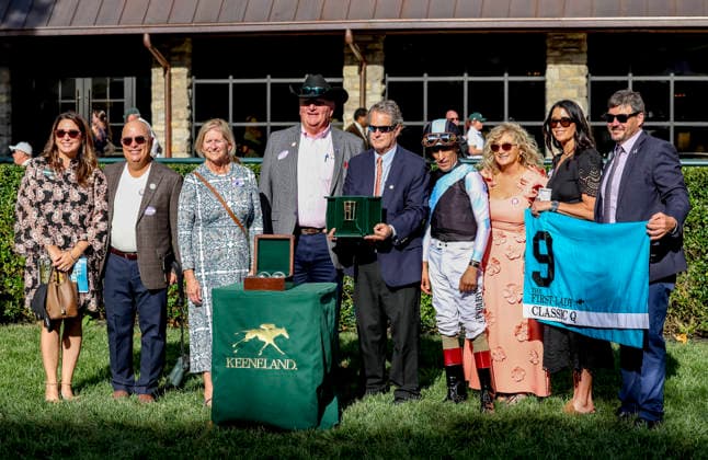 HORSE RACING 2026: Coolmore Turf Mile Day Keeneland OCT 03 October 3, 2026, Lexington, Ky, USA: Classic Q (9) ridden by John Velazquez wins the First Lady Stakes (Grade 1) at Keeneland in Lexington, Kentucky on October 3, 2026. Tim Sudduth Eclipse Sportswire CSM(Credit Image: Â Tim Sudduth Cal Media) Lexington Ky USA EDITORIAL USE ONLY Copyright: xx ZUMA-20261003_faf_cs17_271.jpg TimxSudduthx csmphotothree530209