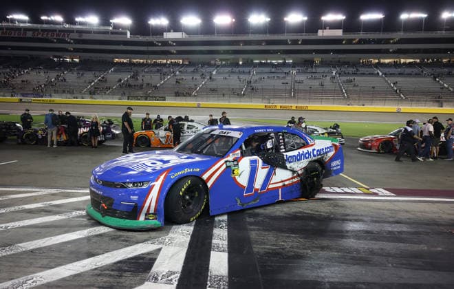 LAS VEGAS, NV - OCTOBER 03: Corey Day ( 17 Hendrick Motorsports HendrickCars.com Chevrolet) drives to victory lane after winning the NASCAR, Motorsport, USA O™Reilly Auto Parts Series Focused Health 302 on Saturday, Oct. 3, 2026, at the Las Vegas Motor Speedway in Las Vegas, NV. (Photo by Marc Sanchez Icon Sportswire) AUTO: OCT 03 NASCAR O™Reilly Auto Parts Series Focused Health 302 EDITORIAL USE ONLY Icon1442610034264