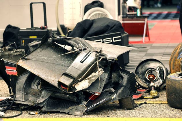 Beschädigte Carbonteile nach an einem Unfall des Porsche 963 7 Felipe Nasr , Laurin Heinrich , Julien Andlauer, Porsche Penske Zelt, IMSA Rennserie, 29. Motul Petit le Mans Rennen, Road Atlanta, Georgia, USA, 03.10.2026, Ausfall,