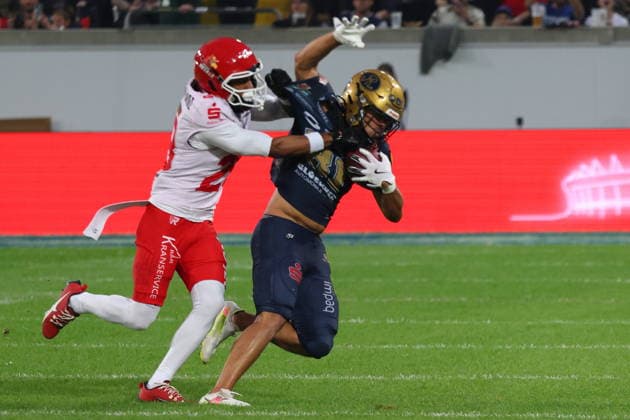 Montigo Moss (Dresden Monarchs, 81) runs with the ball, Dresden Monarchs vs Potsdam Royals, American Football, GFL, German Football League, Season 2026, GFL-Bowl, 03.10.2026, GFLBowl2026 Photo: PFA Klaus Sack Dresden Rudolf-Harbig-Stadion Deutschland Copyright: xPFA KlausxSackx