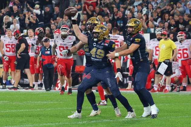 Chris Noak (Dresden Monarchs, 49) celebrates an interception, Dresden Monarchs vs Potsdam Royals, American Football, GFL, German Football League, Season 2026, GFL-Bowl, 03.10.2026, GFLBowl2026 Photo: PFA Klaus Sack Dresden Rudolf-Harbig-Stadion Deutschland Copyright: xPFA KlausxSackx