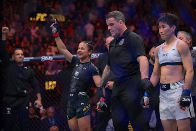 October 3, 2026, Salt Lake City, Utah, USA: NATALIA SILVA defeated WANG CONG by unanimous decision (48-47, 48-47, 49-46) during UFC 332 at the Delta Arena in Salt Lake City. Salt Lake City USA - ZUMAo117 20261003_zsp_o117_195 Copyright: xMikaelxOnax