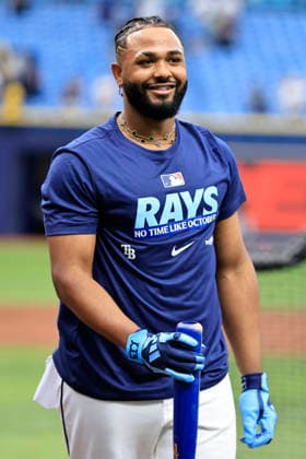 October 3, 2026, St. Petersburg, Florida, USA: Tampa Bay Rays third baseman Junior Caminero (13) during pregame warmups prior to game one of the ALDS for the 2026 MLB, Baseball Herren, USA Playoffs against the New York Yankees on October 3, 2026 at Tropicana Field. The Rays beat the Yankees 1-0. St. Petersburg USA - ZUMAh180 20261003_zsp_h180_003 Copyright: xKimxHukarix