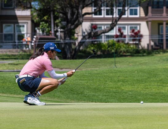 October 3, 2026, Honolulu, Hawaii, USA: AUSTON KIM studies the green at the 1st hole during Round 3 of the 2026 Lotte Championship at Hoakalei Country Club, Ewa Beach, Hawaii, USA. Honolulu USA - ZUMAm310 20261003_zsp_m310_004 Copyright: xElliotxMilesx