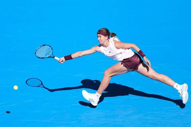 (261004) -- BEIJING, Oct. 4, 2026 -- Nikola Bartunkova competes during the women s singles round of 32 match between Aryna Sabalenka of Belarus and Nikola Bartunkova of the Czech Republic at 2026 China Open tennis tournament in Beijing, China, Oct. 4, 2026. ) (SP)CHINA-BEIJING-TENNIS-CHINA OPEN-WOMEN S SINGLES(CN) JuxHuanzong 