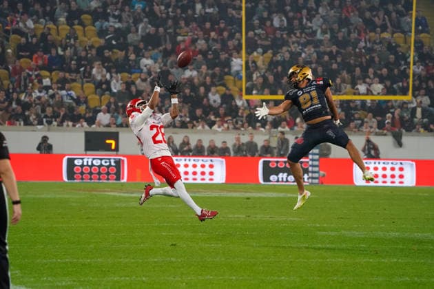 Justis Henley (Potsdam Royals, 28) und Montigo Moss (Dresden Monarchs, 81) Dresden Monarchs vs. Potsdam Royals, American Football, German Football League, GFL Bowl, Saison 2026, 03.10.2026 Dresden Monarchs vs. Potsdam Royals, American Football, German Football League, GFL Bowl, Saison 2026, 03.10.2026 Dresden Copyright: xEibner-Pressefoto PiaxSchindlerx EP_PSR