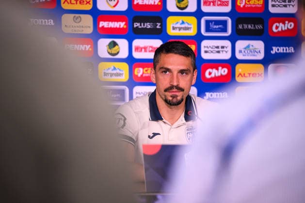 261004 Nicolae Stanciu of the Romanian men s national football team at a press conference, PK, Pressekonferenz on October 4, 2026 in Bucharest. Photo: Ludvig Thunman BILDBYRAN kod LT LT0825 fotboll football soccer fotball nations league uefa nations league presskonferens press conference rumänien romania bbeng fotboll football soccer fotball nations league uefa nations league presskonferens press conference rumänien romania bbeng Copyright: LUDVIGxTHUNMAN BB261004LT002