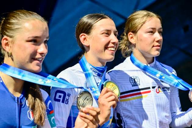 UEC 2026 Road European Championships Ljubljana 04 10 2026 LJUBLJANA, SLOVENIA - OCTOBER 04 : Lestrade Morgane (FRA) , Ballan Azzurra (ITA) and Dworatzek Klara (DEU) pictured during the podium ceremony after the Women Junior cycling road race at the 2026 UEC Road European Championships, an UCI Continental Championships cycling race of 66,3 km with start and finish in Sencur on October 4, 2026 in Ljubljana, Slovenia, 04 10 2026 Ljubljana Slovenia  Copyright: xJanxDexMeuleneirx