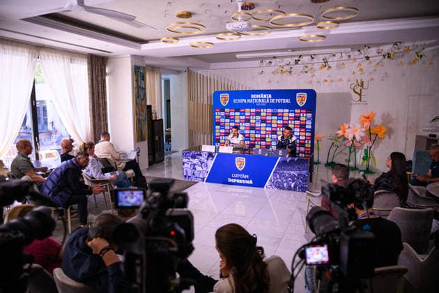 261004 Head coach Gheorghe Hagi of the Romanian men s national football team at a press conference, PK, Pressekonferenz on October 4, 2026 in Bucharest. Photo: Ludvig Thunman BILDBYRAN kod LT LT0825 fotboll football soccer fotball nations league uefa nations league presskonferens press conference rumänien romania bbeng fotboll football soccer fotball nations league uefa nations league presskonferens press conference rumänien romania bbeng Copyright: LUDVIGxTHUNMAN BB261004LT014