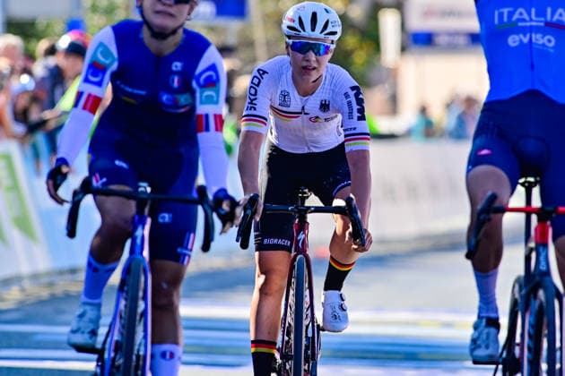 Klara DWORATZEK 3. Place Road Race Women Juniors UEC Road European Championships 2026 Klara DWORATZEK Germany Third Place (Bronze) Road Race Women Juniors (66 km) 04.10. UEC-Straßenradsport-Europameisterschaften 2026 - Rad-EM (offiziell 2026 UEC Road European Championships) vom 02. bis 07. Oktober 2026 in Ljubljana und Å enÄur (Slowenien).