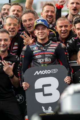 MOTO - MOTO GP - GRAND PRIX OF JAPAN 2026 BEZZECCHI Marco (ita), Aprilia Racing, Aprilia RS-GP26, portrait, celebrating his third place during the 2026 MotoGP Motul Grand Prix of Japan on the Twin Ring Motegi Circuit from October 2 to 4th, At Motegi, Japan - MotegiJapan  Copyright: xGIGIxSOLDANOx