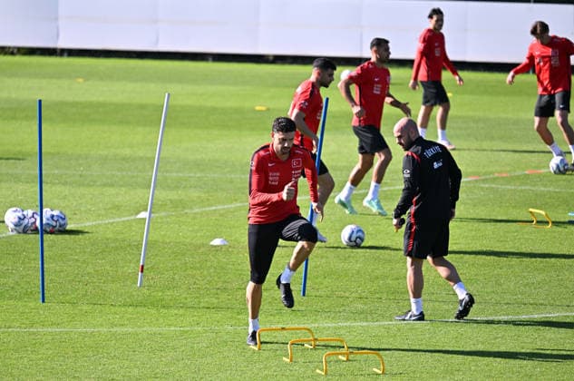 Turkish national team, Nationalteam trains in Liege ahead of Italy match LIEGE, BELGIUM - OCTOBER 04: Head coach Vincenzo Montella leads the Turkish National Football Team during their final training session at the SL16 Football Campus ahead of an upcoming match against Italy, in Liege, Belgium on October 04, 2026. Dursun Aydemir Anadolu Liege Belgium. Editorial use only. Please get in touch for any other usage.  Copyright: x2026xAnadoluxDursunxAydemirx