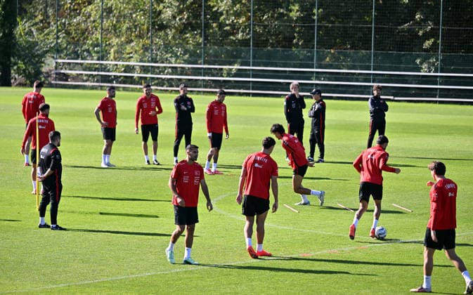 Turkish national team, Nationalteam trains in Liege ahead of Italy match LIEGE, BELGIUM - OCTOBER 04: Head coach Vincenzo Montella leads the Turkish National Football Team during their final training session at the SL16 Football Campus ahead of an upcoming match against Italy, in Liege, Belgium on October 04, 2026. Dursun Aydemir Anadolu Liege Belgium. Editorial use only. Please get in touch for any other usage.  Copyright: x2026xAnadoluxDursunxAydemirx