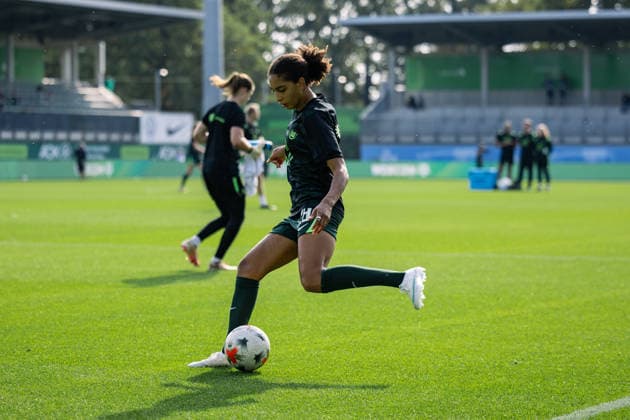 Fußball I Frauen I Saison 2026-2027 I Bundesliga I VfL Wolfsburg - Hamburger SV I 04.10.2026 Cora Zicai (28, VfL Wolfsburg) Freisteller, Nahaufnahme, Porträt, Portrait, Einzelfoto, Einzelbild, Körper Wolfsburg AOK Stadion Niedersachsen Deutschland Copyright: xLobeca CedricxSiefkerx