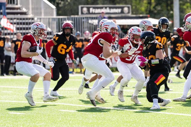 AMERICAN FOOTBALL - IFAF EC, AUT vs BEL SALZBURG,AUSTRIA,04.OCT.26 - AMERICAN FOOTBALL - IFAF European Championship, EM, Europameisterschaft Austria vs Belgium. Image shows both teams.  GEPAxpictures xJulioxArellano