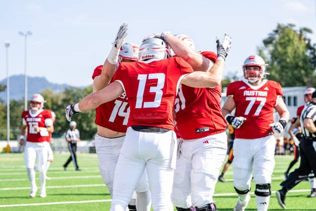AMERICAN FOOTBALL - IFAF EC, AUT vs BEL SALZBURG,AUSTRIA,04.OCT.26 - AMERICAN FOOTBALL - IFAF European Championship, EM, Europameisterschaft Austria vs Belgium. Image shows the rejoicing of AUT.  GEPAxpictures xJulioxArellano
