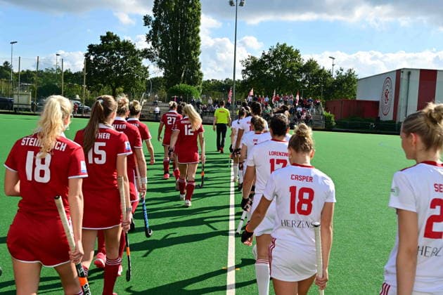 RECORD DATE NOT STATED Hockey, Damen, 1. Bundesliga, BHC - Rot Weiss Köln 04.10..2026 begrüssung Bremen Bremen Deutschland