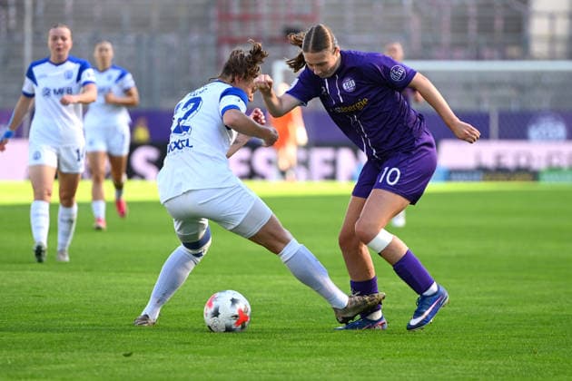 Laura Bröring 2. Frauen Bundesliga SGS Essen SV Meppen 04.10.2026 Laura Bröring (SGS Essen), 2. Frauen Bundesliga, 8. Spieltag, SGS Essen gegen SV Meppen am 04. Oktober 2026 im Stadion an der Hafenstraße, Essen.