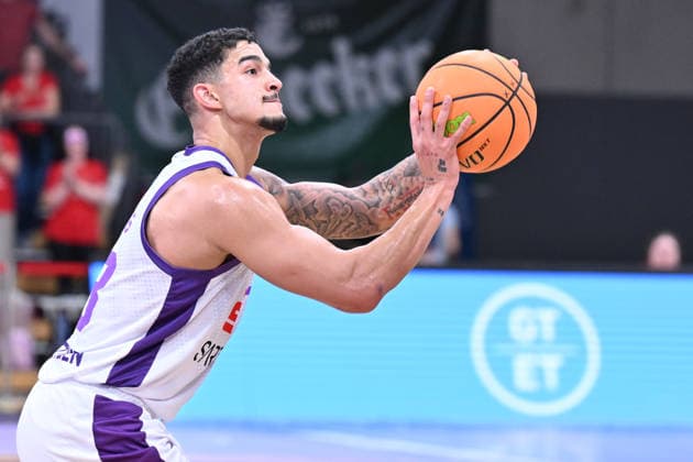 BG Göttingen - SBB Börde Baskets Wolmirstedt 04.10.2026, Göttingen: Basketball: 2. Bundesliga, ProA, BG Göttingen - SBB Börde Baskets Wolmirstedt, 3. Spieltag, Sparkassen-Arena. Tai Bibbs (BG Göttingen) wirft. Göttingen Niedersachsen Deutschland