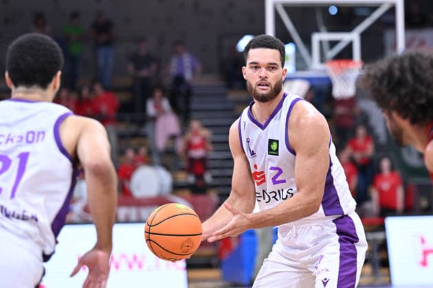 BG Göttingen - SBB Börde Baskets Wolmirstedt 04.10.2026, Göttingen: Basketball: 2. Bundesliga, ProA, BG Göttingen - SBB Börde Baskets Wolmirstedt, 3. Spieltag, Sparkassen-Arena. Zac Watson (BG Göttingen) passt. Göttingen Niedersachsen Deutschland