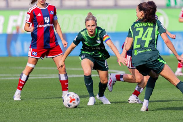 Fussball: Frauen Bundesliga, Saison 2026 - 2027, 04.10.2026, 6. Spieltag - VfL Wolfsburg vs Hamburger SV - AOK Stadion (Wolfsburg) : Svenja Huth (VfL Wolfsburg, 10) Copyright: xMichellexLukax