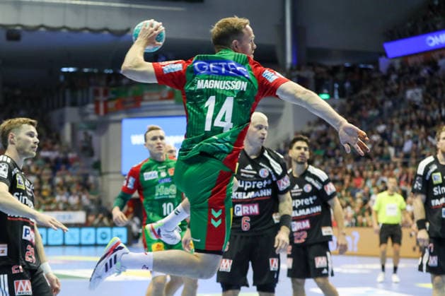04.10.2026, xgox, Handball - Opel HBL SC Magdeburg - HC Erlangen emspor, v.l. Omar Ingi Magnusson (Magdeburg, 14) wirft Tor, Torschuetze, erzielt Tor, Treffer, scores the goal Magdeburg