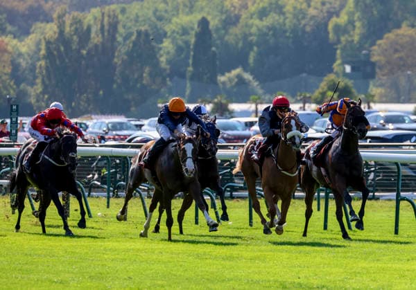 October 4, 2026, Paris, USA: Miss Yechance (9) ridden by Jack Nicholls wins the Prix De LÃ¢â‚¬â ¢abbaye Longchamp Longines (Group 1) during Qatar Prix de lÃ¢â‚¬â ¢arc de Triomphe day at Longchamp Racecourse in Paris, France on October 4, 2026. Eclipse Sportswire CSM Paris USA - ZUMAcs17 20261004_faf_cs17_056 Copyright: xSandraxScherningx